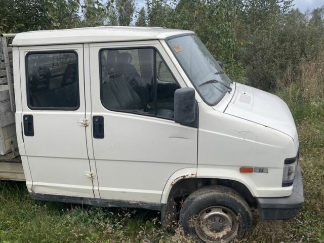 Білий Фіат Дукато, об'ємом двигуна 2.5 л та пробігом 300 тис. км за 970 $, фото 1 на Automoto.ua