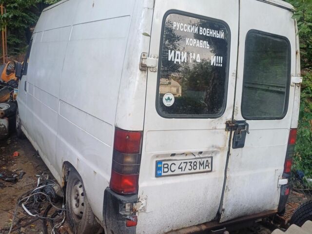 Білий Фіат Дукато, об'ємом двигуна 2.8 л та пробігом 300 тис. км за 1100 $, фото 1 на Automoto.ua