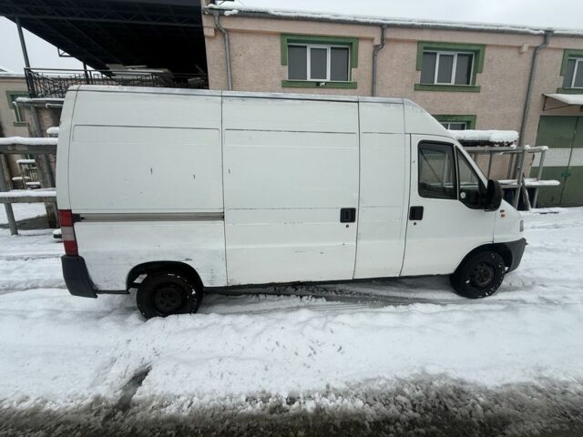 Белый Фиат Дукато, объемом двигателя 2.8 л и пробегом 400 тыс. км за 1850 $, фото 2 на Automoto.ua