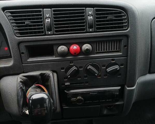 Белый Фиат Дукато, объемом двигателя 2.8 л и пробегом 380 тыс. км за 3500 $, фото 7 на Automoto.ua