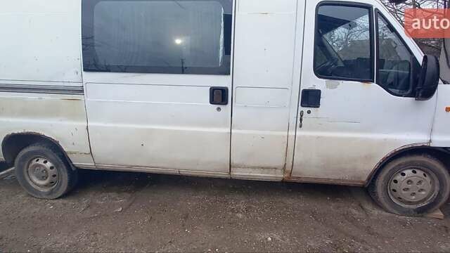 Белый Фиат Дукато, объемом двигателя 2.8 л и пробегом 500 тыс. км за 3800 $, фото 2 на Automoto.ua