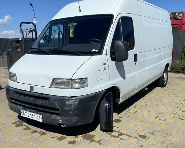 Белый Фиат Дукато, объемом двигателя 2.8 л и пробегом 350 тыс. км за 4000 $, фото 1 на Automoto.ua