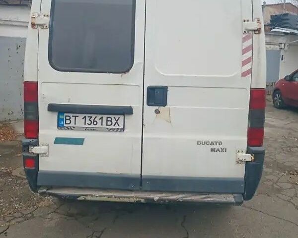 Белый Фиат Дукато, объемом двигателя 2.8 л и пробегом 387 тыс. км за 1200 $, фото 3 на Automoto.ua