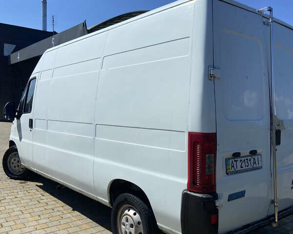 Белый Фиат Дукато, объемом двигателя 2.8 л и пробегом 350 тыс. км за 4000 $, фото 4 на Automoto.ua