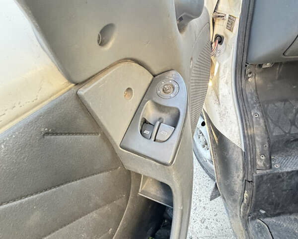 Фіат Дукато 2003 у Львові на Automoto.ua Білий Фіат Дукато, об'ємом двигуна 2.8 л та пробігом 483 тис. км за 3600 $, фото 7 на Automoto.ua