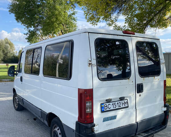 Белый Фиат Дукато, объемом двигателя 2.8 л и пробегом 280 тыс. км за 3400 $, фото 5 на Automoto.ua