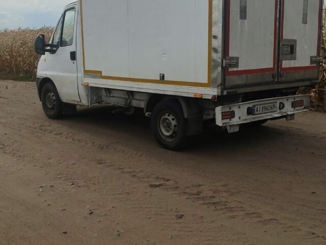 Белый Фиат Дукато, объемом двигателя 2.3 л и пробегом 445 тыс. км за 2300 $, фото 1 на Automoto.ua