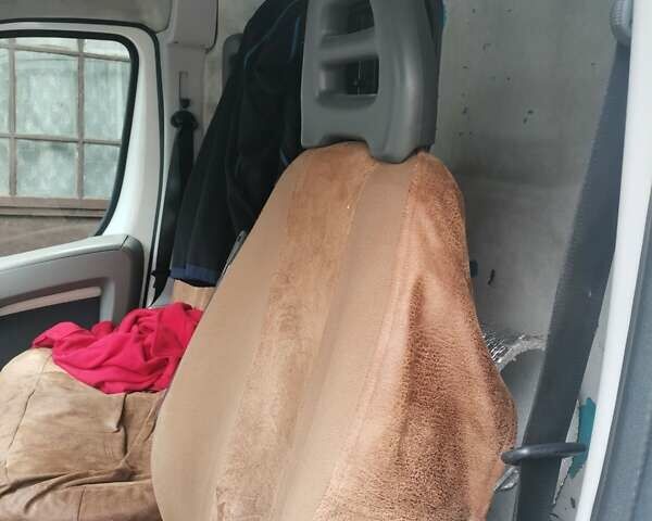 Белый Фиат Дукато, объемом двигателя 2.2 л и пробегом 406 тыс. км за 4000 $, фото 6 на Automoto.ua