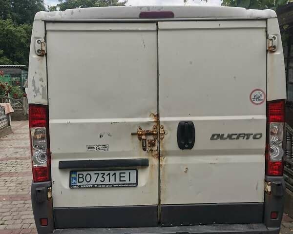 Белый Фиат Дукато, объемом двигателя 2.2 л и пробегом 406 тыс. км за 4000 $, фото 2 на Automoto.ua