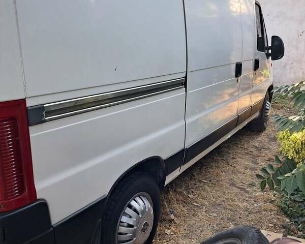 Белый Фиат Дукато, объемом двигателя 2.8 л и пробегом 450 тыс. км за 6500 $, фото 4 на Automoto.ua