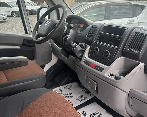 Белый Фиат Дукато, объемом двигателя 2.3 л и пробегом 376 тыс. км за 8800 $, фото 17 на Automoto.ua