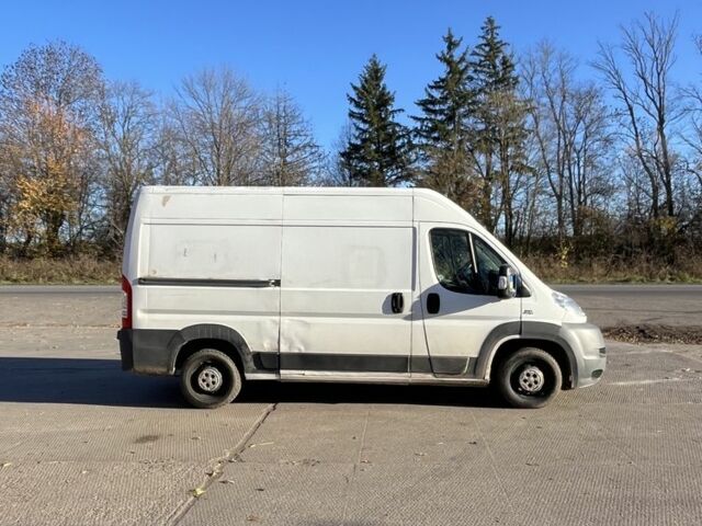 Белый Фиат Дукато, объемом двигателя 2.3 л и пробегом 278 тыс. км за 4999 $, фото 3 на Automoto.ua