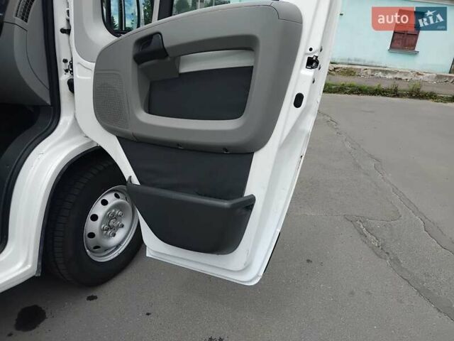 Білий Фіат Дукато, об'ємом двигуна 2.2 л та пробігом 386 тис. км за 7400 $, фото 26 на Automoto.ua