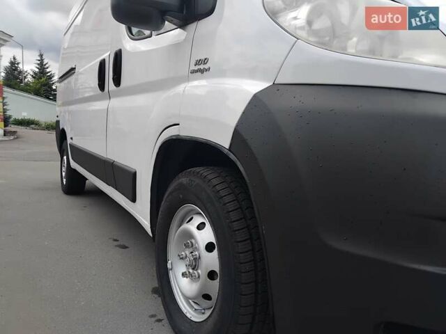 Білий Фіат Дукато, об'ємом двигуна 2.2 л та пробігом 386 тис. км за 7400 $, фото 13 на Automoto.ua