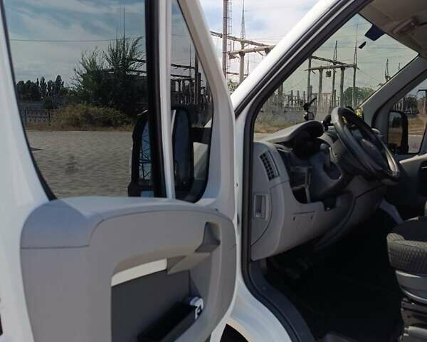 Белый Фиат Дукато, объемом двигателя 2.2 л и пробегом 300 тыс. км за 8500 $, фото 7 на Automoto.ua