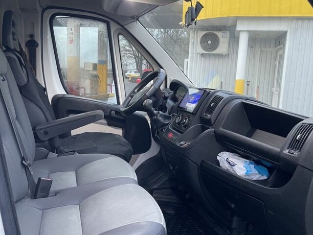 Белый Фиат Дукато, объемом двигателя 2 л и пробегом 380 тыс. км за 8750 $, фото 3 на Automoto.ua