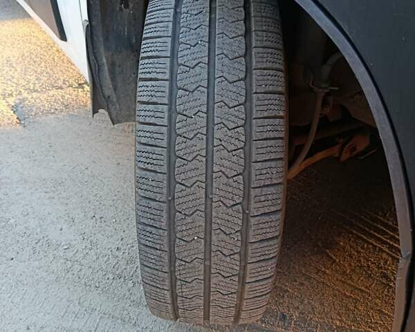 Белый Фиат Дукато, объемом двигателя 2.3 л и пробегом 325 тыс. км за 10500 $, фото 9 на Automoto.ua