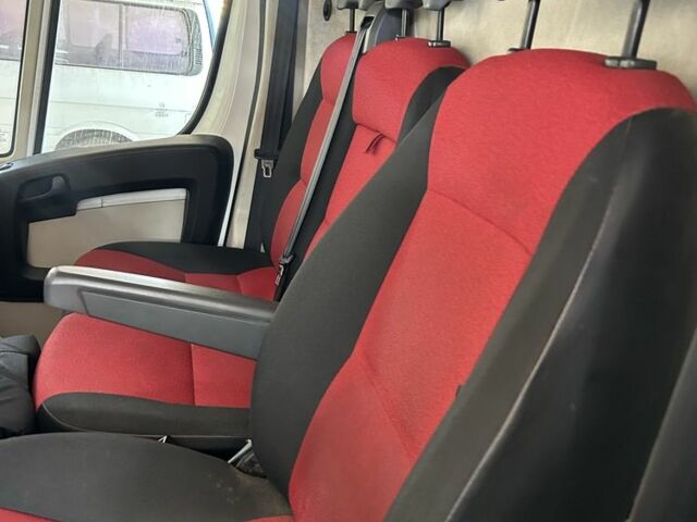 Белый Фиат Дукато, объемом двигателя 2.3 л и пробегом 250 тыс. км за 3000 $, фото 3 на Automoto.ua