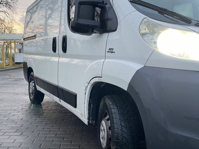 Белый Фиат Дукато, объемом двигателя 2 л и пробегом 380 тыс. км за 8750 $, фото 1 на Automoto.ua