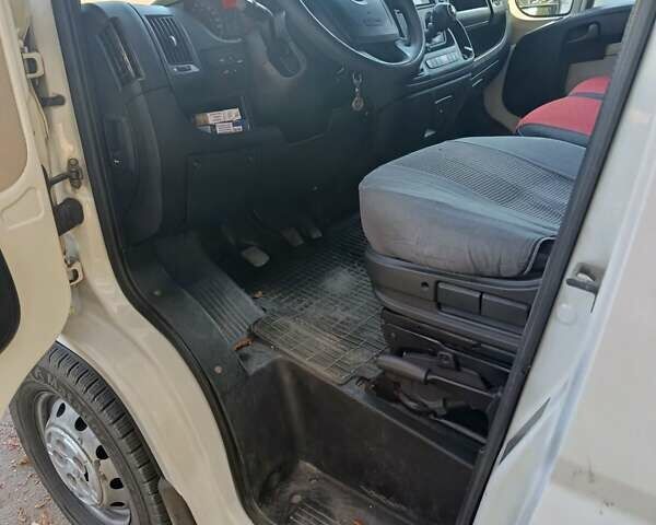 Белый Фиат Дукато, объемом двигателя 2.3 л и пробегом 325 тыс. км за 12500 $, фото 6 на Automoto.ua