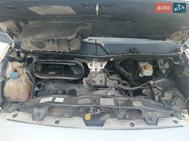 Белый Фиат Дукато, объемом двигателя 2.29 л и пробегом 305 тыс. км за 12000 $, фото 4 на Automoto.ua