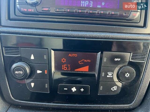 Белый Фиат Дукато, объемом двигателя 2.29 л и пробегом 404 тыс. км за 10700 $, фото 3 на Automoto.ua