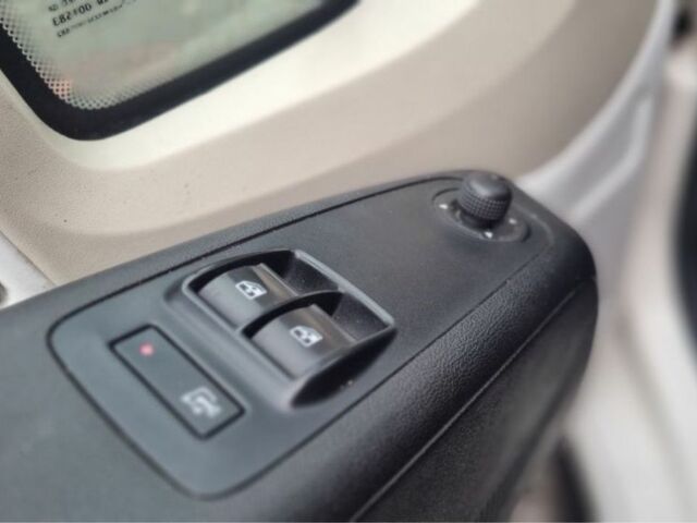 Білий Фіат Дукато, об'ємом двигуна 2.3 л та пробігом 330 тис. км за 3550 $, фото 7 на Automoto.ua