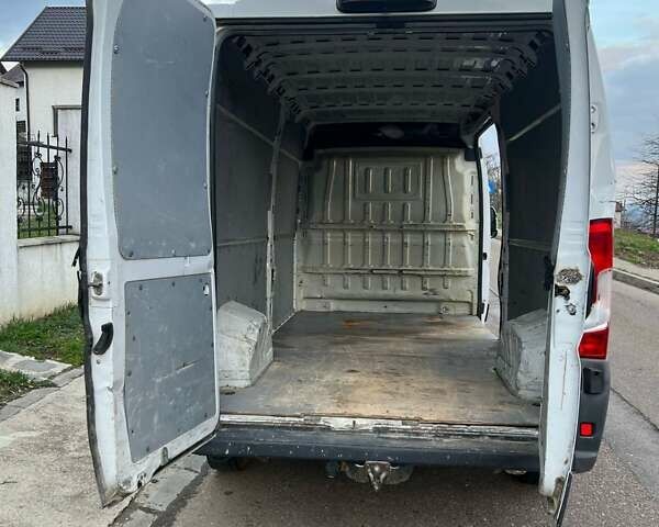 Белый Фиат Дукато, объемом двигателя 3 л и пробегом 338 тыс. км за 11500 $, фото 2 на Automoto.ua