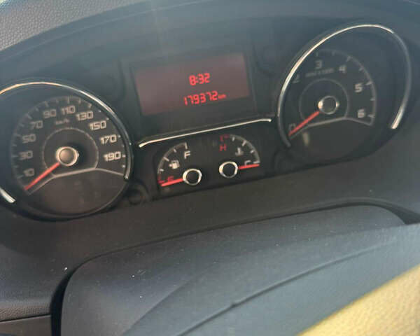 Белый Фиат Дукато, объемом двигателя 2.3 л и пробегом 179 тыс. км за 13500 $, фото 4 на Automoto.ua