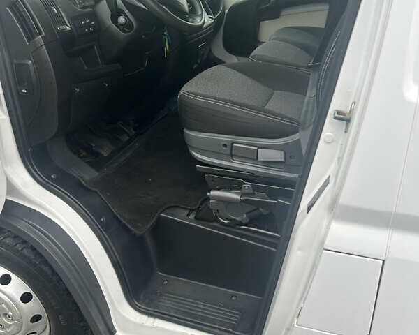 Білий Фіат Дукато, об'ємом двигуна 0 л та пробігом 195 тис. км за 14800 $, фото 15 на Automoto.ua