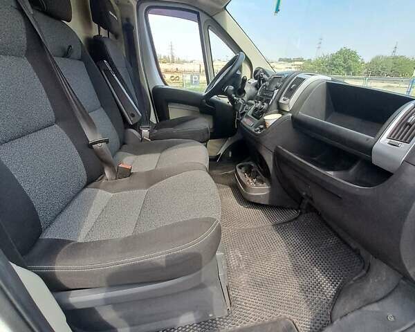 Белый Фиат Дукато, объемом двигателя 2.3 л и пробегом 300 тыс. км за 15000 $, фото 10 на Automoto.ua