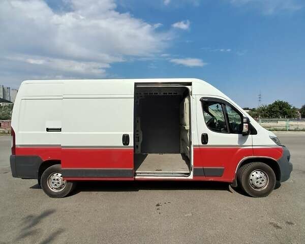 Белый Фиат Дукато, объемом двигателя 2.3 л и пробегом 300 тыс. км за 15000 $, фото 6 на Automoto.ua