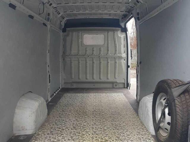 Белый Фиат Дукато, объемом двигателя 2.3 л и пробегом 244 тыс. км за 17100 $, фото 5 на Automoto.ua