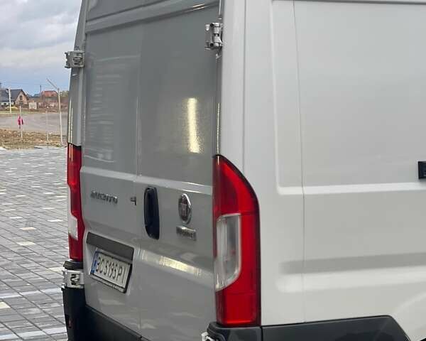Белый Фиат Дукато, объемом двигателя 2.3 л и пробегом 230 тыс. км за 11500 $, фото 4 на Automoto.ua
