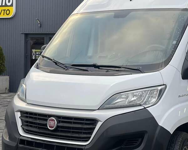 Белый Фиат Дукато, объемом двигателя 2.3 л и пробегом 230 тыс. км за 11500 $, фото 1 на Automoto.ua
