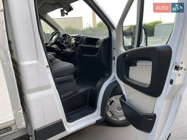 Белый Фиат Дукато, объемом двигателя 2.3 л и пробегом 280 тыс. км за 16900 $, фото 35 на Automoto.ua