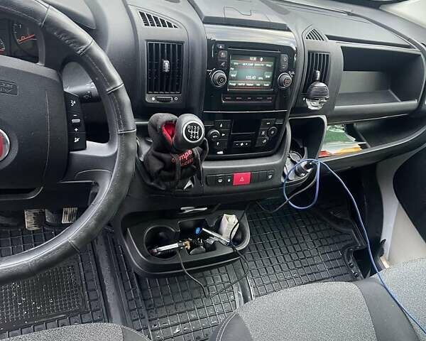 Белый Фиат Дукато, объемом двигателя 2.3 л и пробегом 230 тыс. км за 11500 $, фото 6 на Automoto.ua