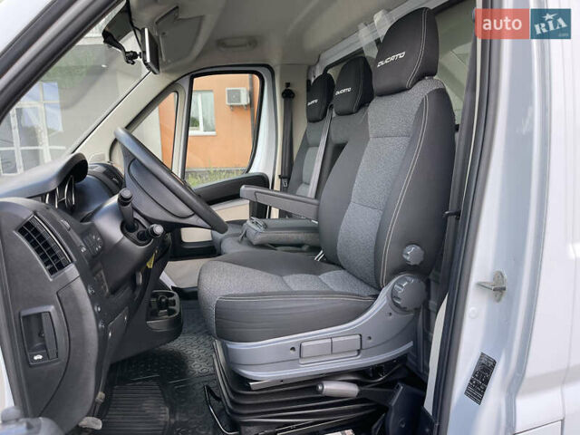 Белый Фиат Дукато, объемом двигателя 2.3 л и пробегом 280 тыс. км за 16900 $, фото 22 на Automoto.ua
