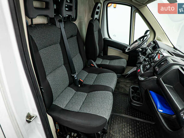 Білий Фіат Дукато, об'ємом двигуна 2.29 л та пробігом 191 тис. км за 18085 $, фото 8 на Automoto.ua