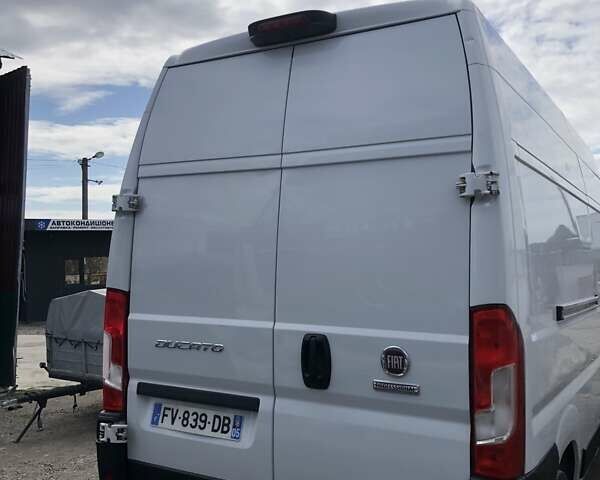 Белый Фиат Дукато, объемом двигателя 2.3 л и пробегом 154 тыс. км за 16900 $, фото 2 на Automoto.ua