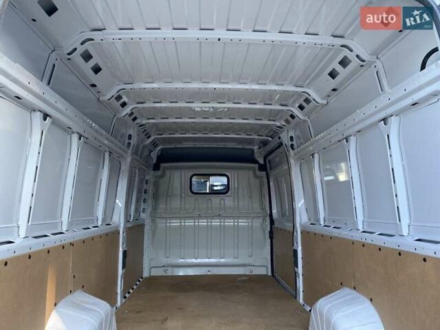 Белый Фиат Дукато, объемом двигателя 2.2 л и пробегом 300 тыс. км за 18870 $, фото 31 на Automoto.ua
