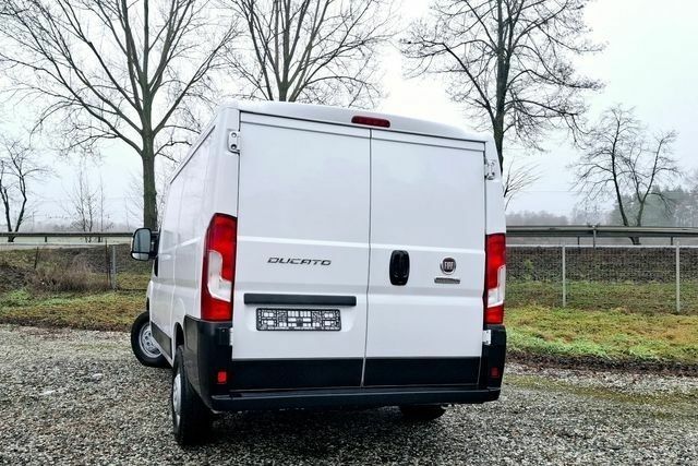 Белый Фиат Дукато, объемом двигателя 2.3 л и пробегом 120 тыс. км за 8800 $, фото 5 на Automoto.ua