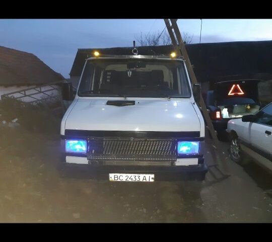 Білий Фіат Дукато, об'ємом двигуна 2.5 л та пробігом 120 тис. км за 4000 $, фото 11 на Automoto.ua