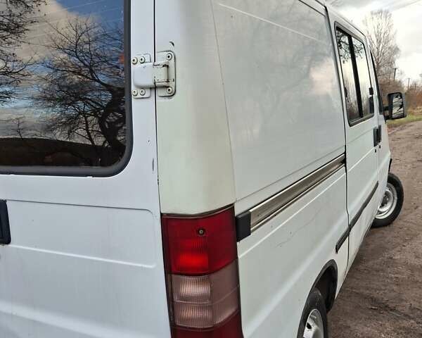 Белый Фиат Дукато, объемом двигателя 1.93 л и пробегом 385 тыс. км за 2000 $, фото 2 на Automoto.ua