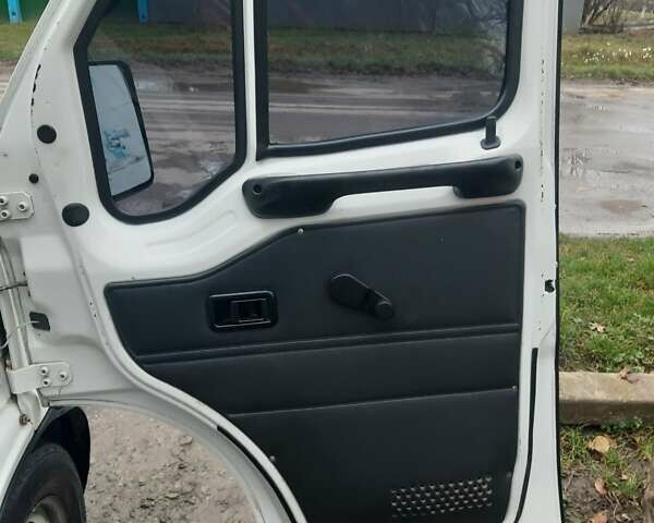 Белый Фиат Дукато, объемом двигателя 2.5 л и пробегом 370 тыс. км за 2999 $, фото 9 на Automoto.ua