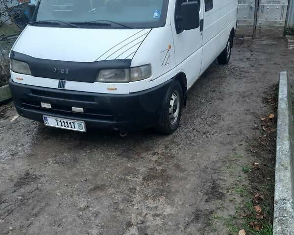 Белый Фиат Дукато, объемом двигателя 2.5 л и пробегом 370 тыс. км за 2999 $, фото 2 на Automoto.ua