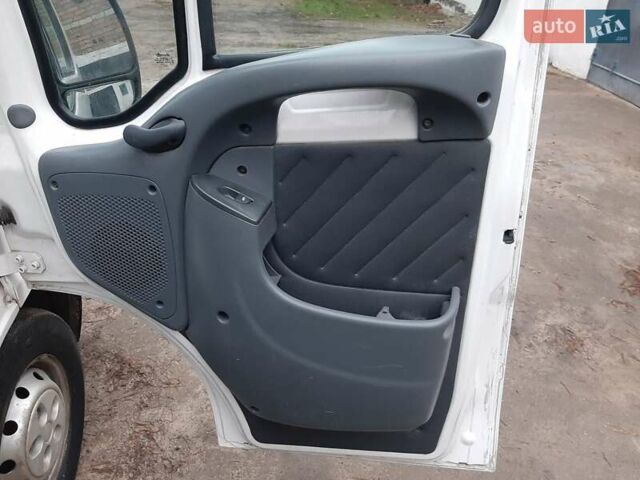 Білий Фіат Дукато, об'ємом двигуна 2.8 л та пробігом 305 тис. км за 4150 $, фото 27 на Automoto.ua