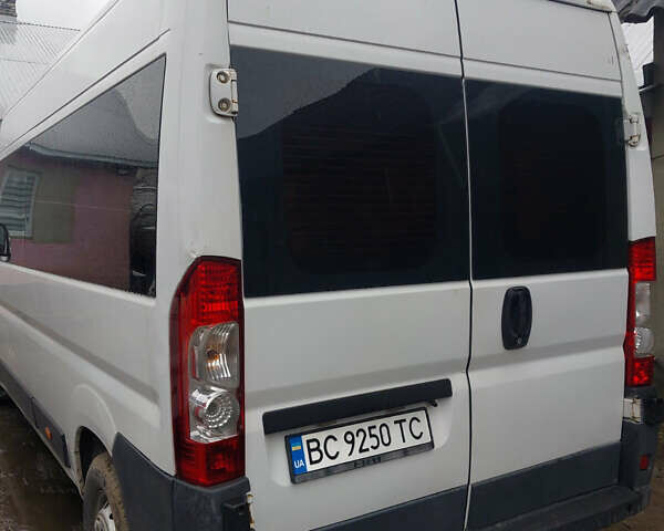 Белый Фиат Дукато, объемом двигателя 2.3 л и пробегом 500 тыс. км за 6850 $, фото 3 на Automoto.ua