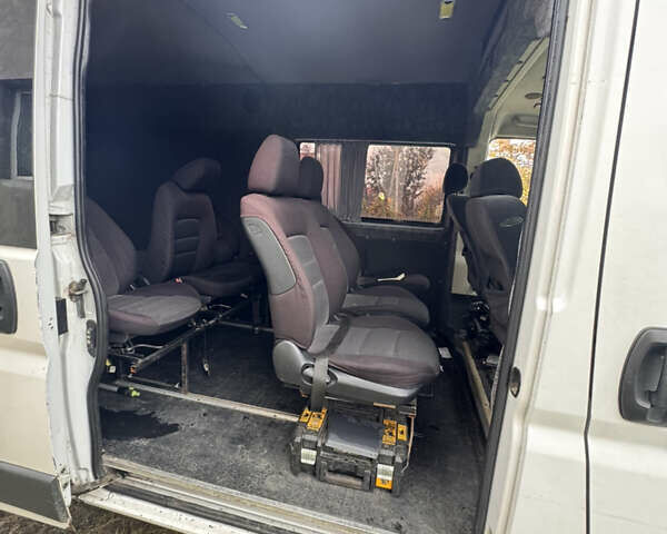 Белый Фиат Дукато, объемом двигателя 2.29 л и пробегом 390 тыс. км за 10000 $, фото 8 на Automoto.ua