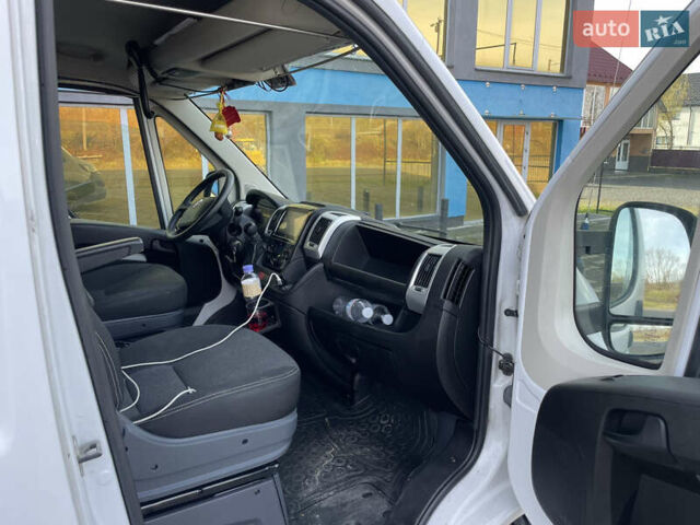 Белый Фиат Дукато, объемом двигателя 2.3 л и пробегом 440 тыс. км за 17300 $, фото 4 на Automoto.ua